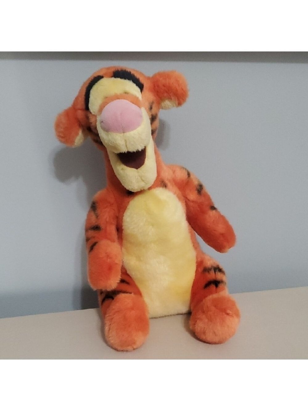 Disney Store Orange and Yellow And Black Small Tigger Plush Toy Vintage‎ Clean